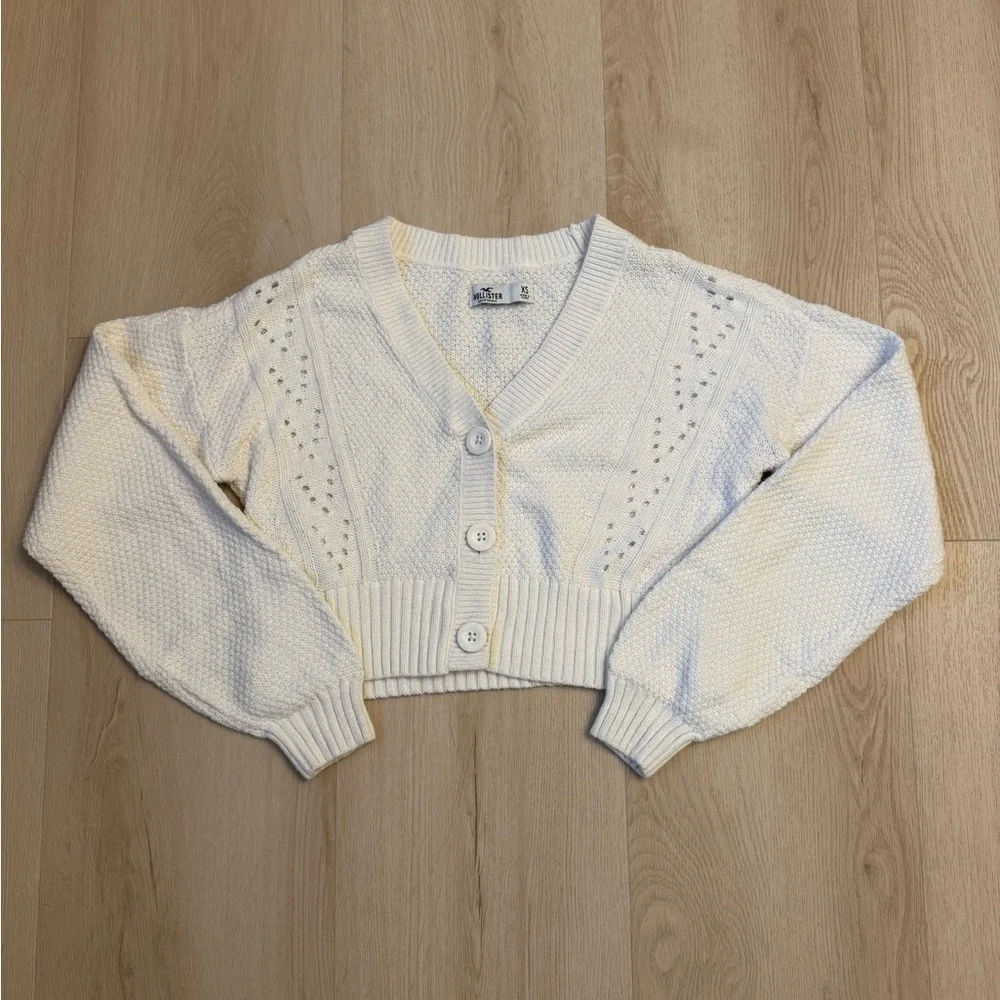 Hollister Cream Cardigan Sweater - Picture 4 of 8